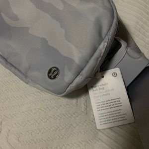 Lulu Everywhere Belt Bag - NWT - White Camo